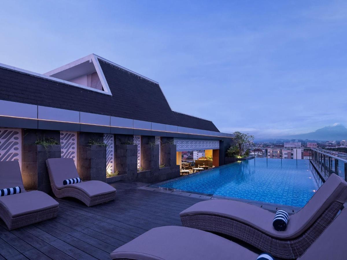 Royal Malioboro By Aston Hotel Jogjakarta Buitenkant foto