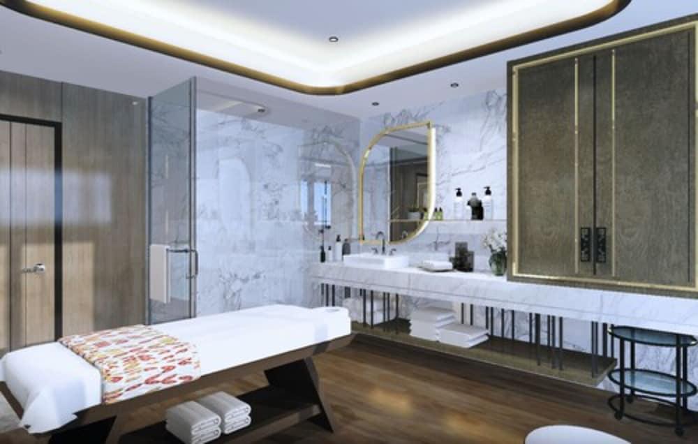 Royal Malioboro By Aston Hotel Jogjakarta Buitenkant foto