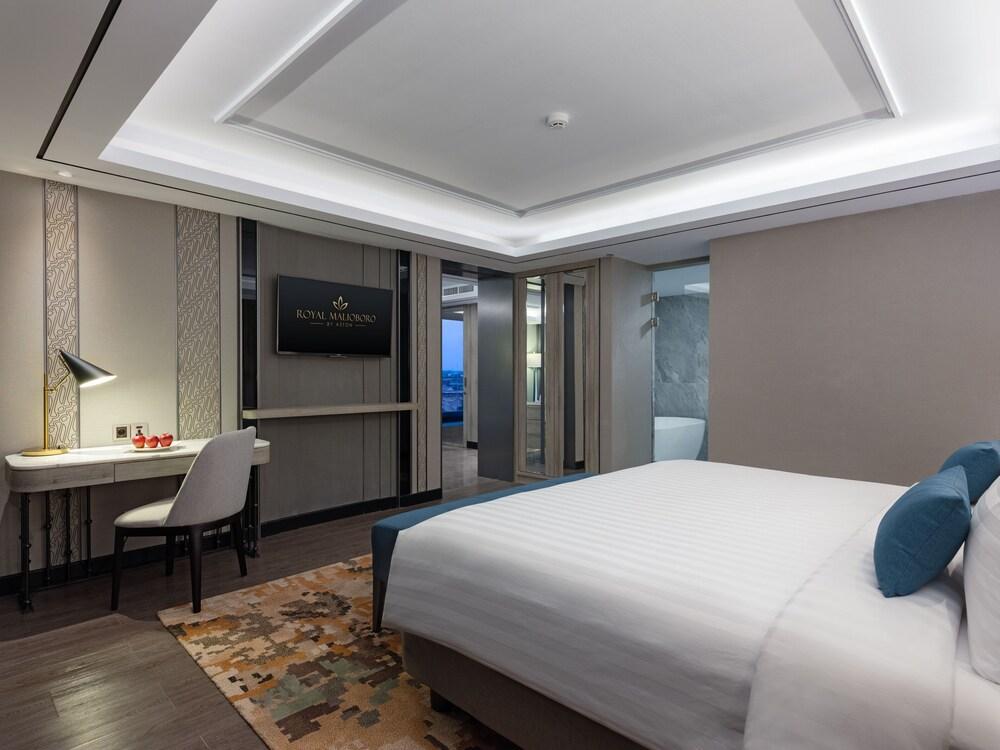 Royal Malioboro By Aston Hotel Jogjakarta Buitenkant foto